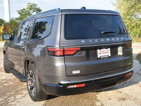 Used 2024 Jeep Wagoneer Series III image 5
