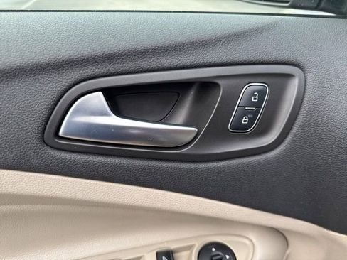 Used 2018 Ford Escape SEL image 30