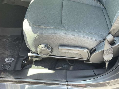 New 2025 Jeep Gladiator Sport image 26