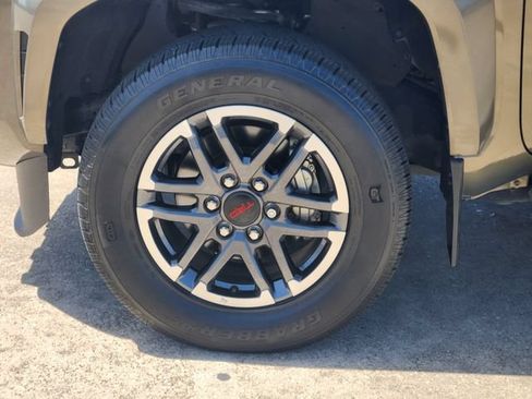 Used 2024 Toyota Tacoma TRD Sport RWD image 10