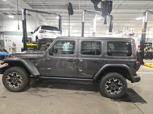 Used 2019 Jeep Wrangler Unlimited Rubicon w/ Steel Bumper Group image 8