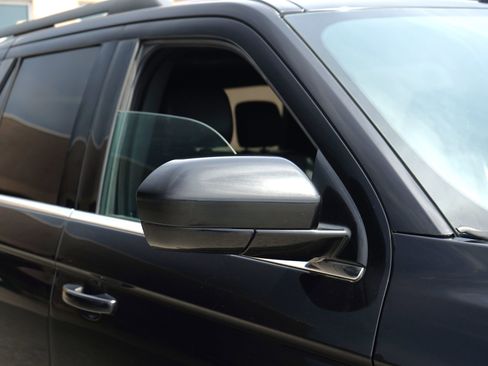 Used 2021 Ford Expedition Max XLT AWD/4WD image 5