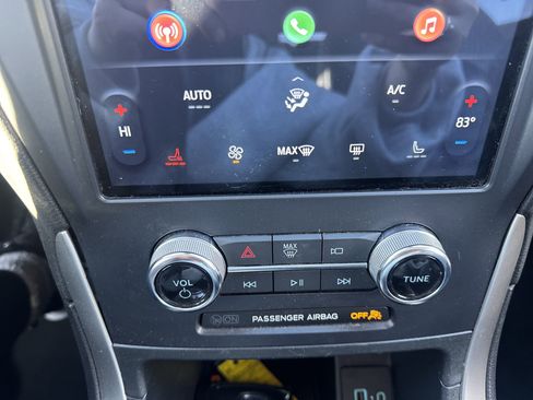 Used 2024 Ford Edge SEL image 18