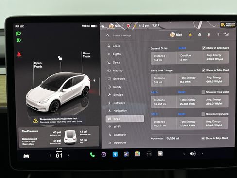 Used 2022 Tesla Model Y Long Range image 17
