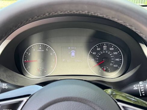 Used 2021 Kia Seltos S FWD image 19