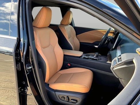 Certified 2026 Lexus RX 350 Premium w/ Convenience Package FWD image 9