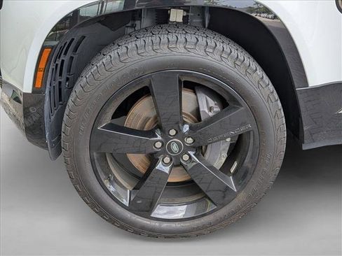 Used 2023 Land Rover Defender 110 X-Dynamic SE AWD/4WD image 20