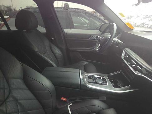 Used 2024 BMW X5 sDrive40i w/ Premium Package image 14