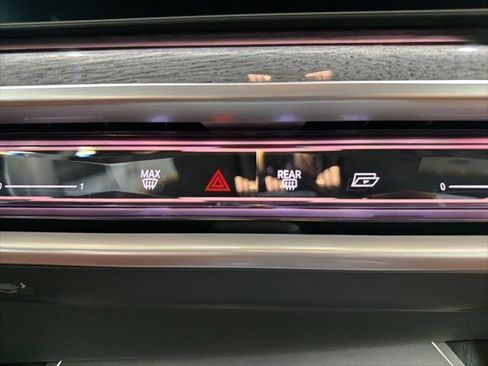 Certified 2023 BMW 760i xDrive w/ Executive Package image 38