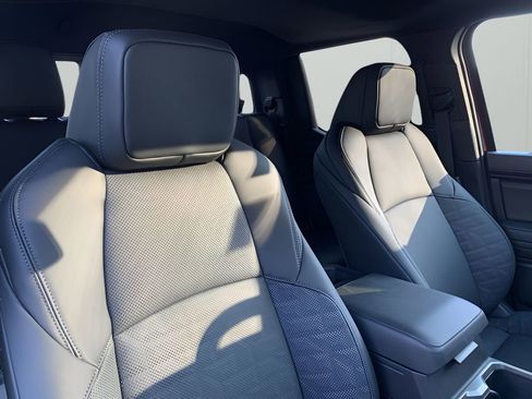 New 2025 Toyota Tacoma TRD Sport AWD/4WD image 17