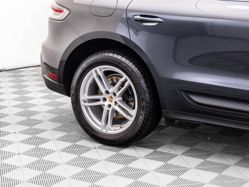 Certified 2023 Porsche Macan image 34