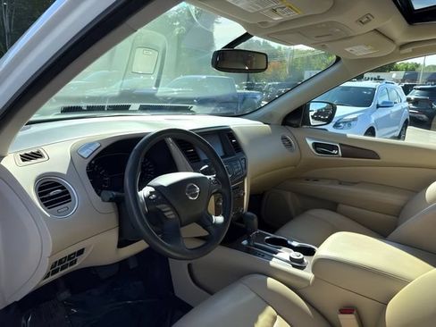 Used 2018 Nissan Pathfinder Platinum w/ Cargo Package AWD/4WD image 13