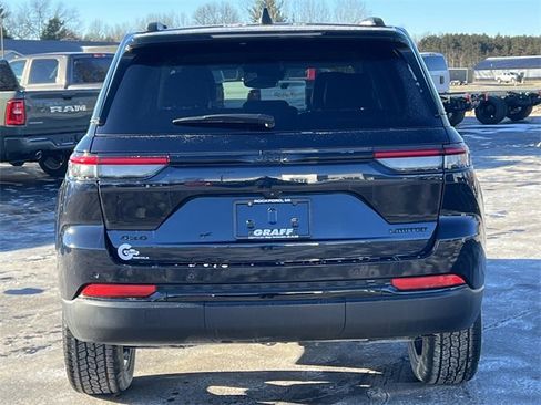 Certified 2023 Jeep Grand Cherokee Limited w/ Black Appearance Package image 51