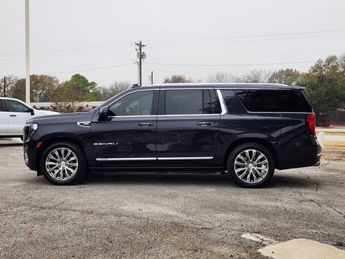 Certified 2023 GMC Yukon XL Denali w/ Denali Reserve Package image 4