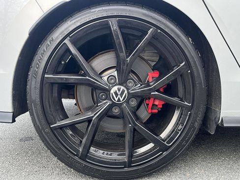 Used 2024 Volkswagen GTI SE image 33