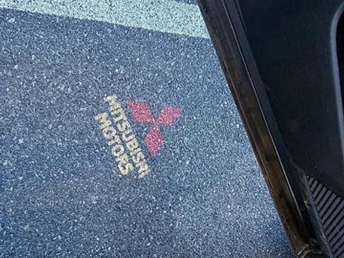 Used 2022 Mitsubishi Outlander SEL image 32