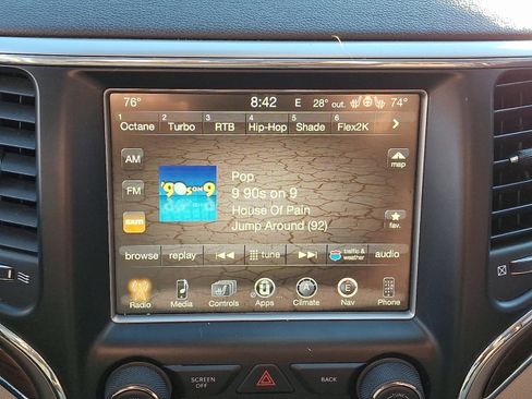 Certified 2015 Jeep Grand Cherokee Overland image 18