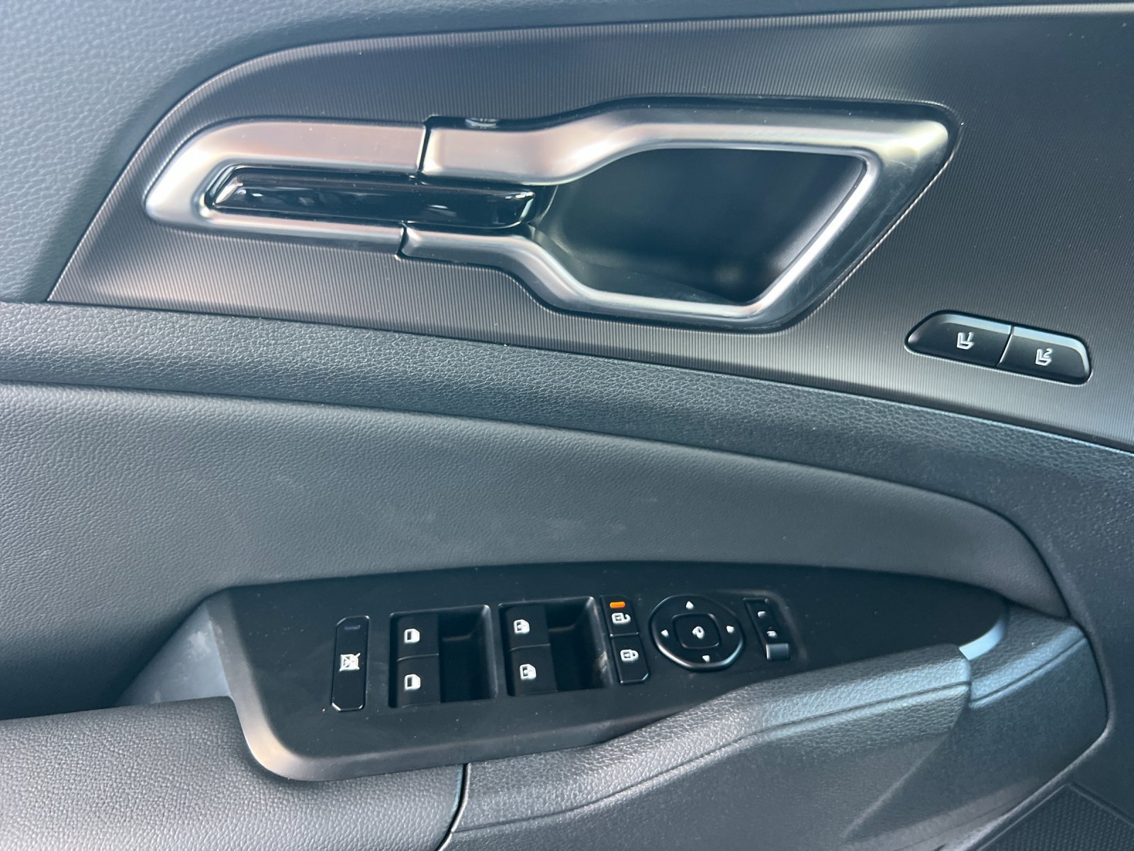 New 2026 Kia Sportage SX FWD image 10