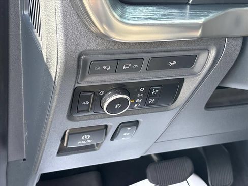 Used 2023 Ford F150 Lariat w/ Equipment Group 502A High AWD/4WD image 30