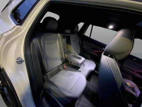 Used 2026 Volkswagen Tiguan SE R-Line FWD image 17