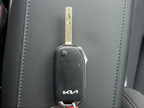 New 2026 Kia Niro LX FWD image 23
