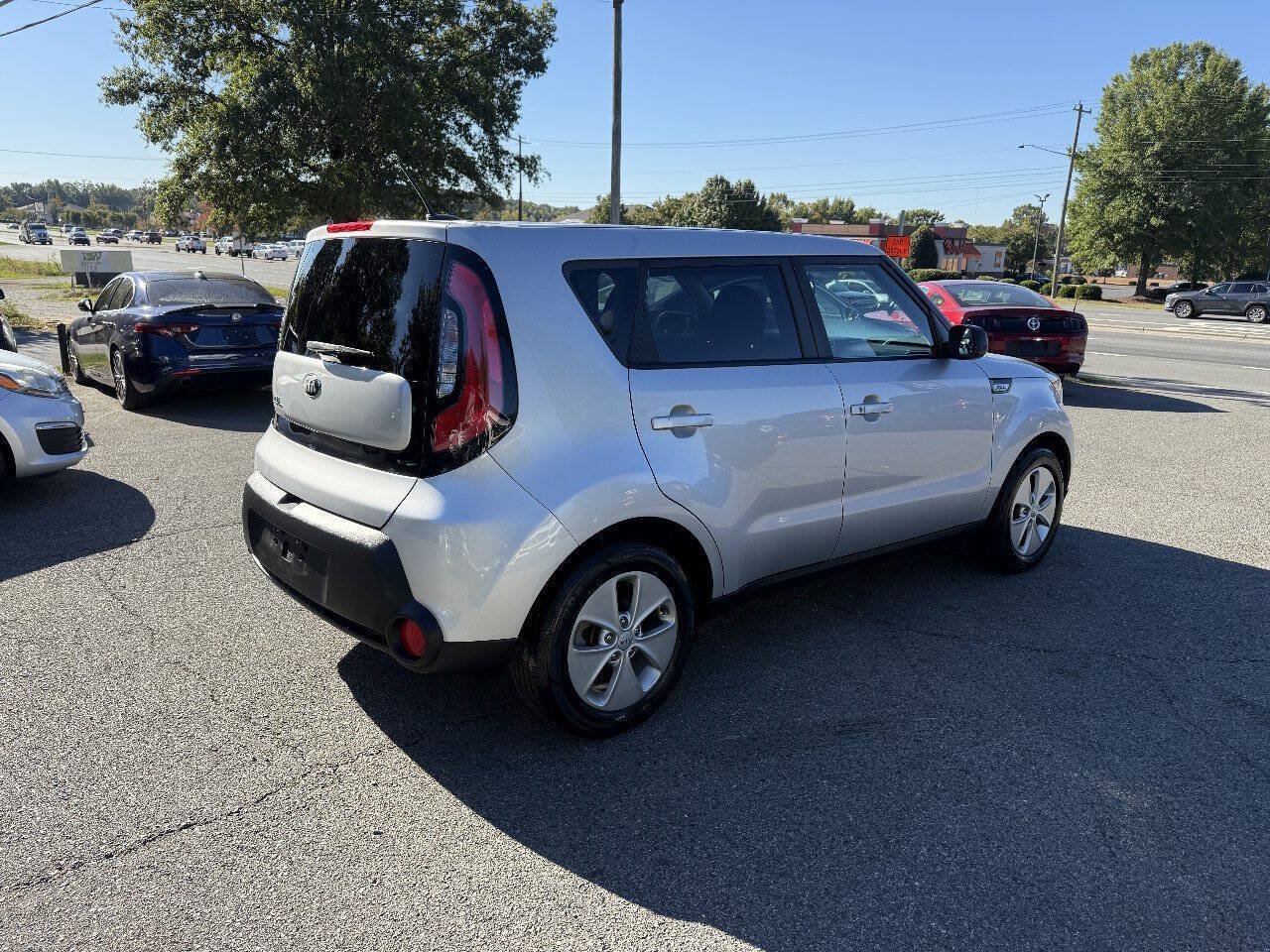 Used 2016 Kia Soul FWD image 5