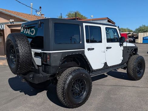 Used 2015 Jeep Wrangler Unlimited Rubicon image 6