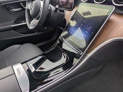 Used 2024 Mercedes-Benz C 300 4MATIC Sedan image 19