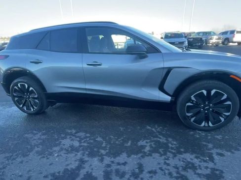 Used 2024 Chevrolet Blazer EV RS image 2