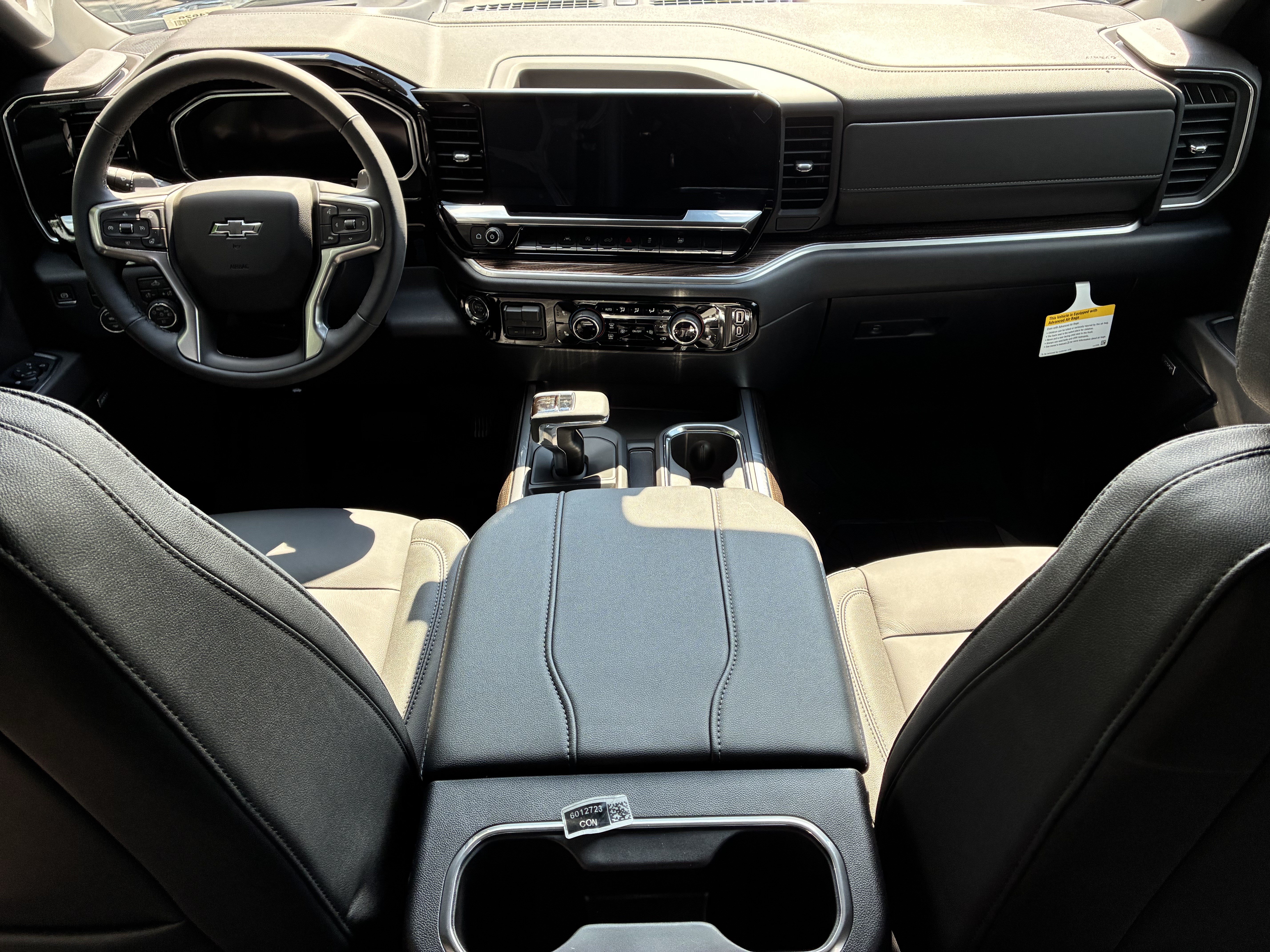 New 2026 Chevrolet Silverado 1500 RST w/ Dark Appearance Package AWD/4WD image 19