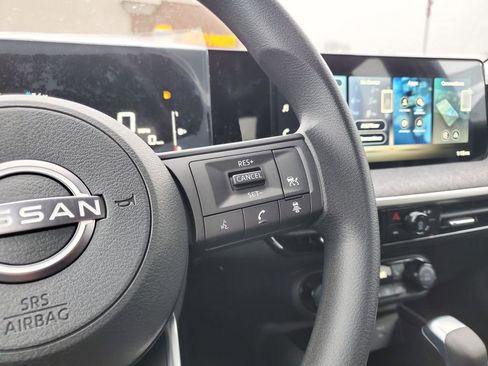 New 2026 Nissan Kicks SV image 19