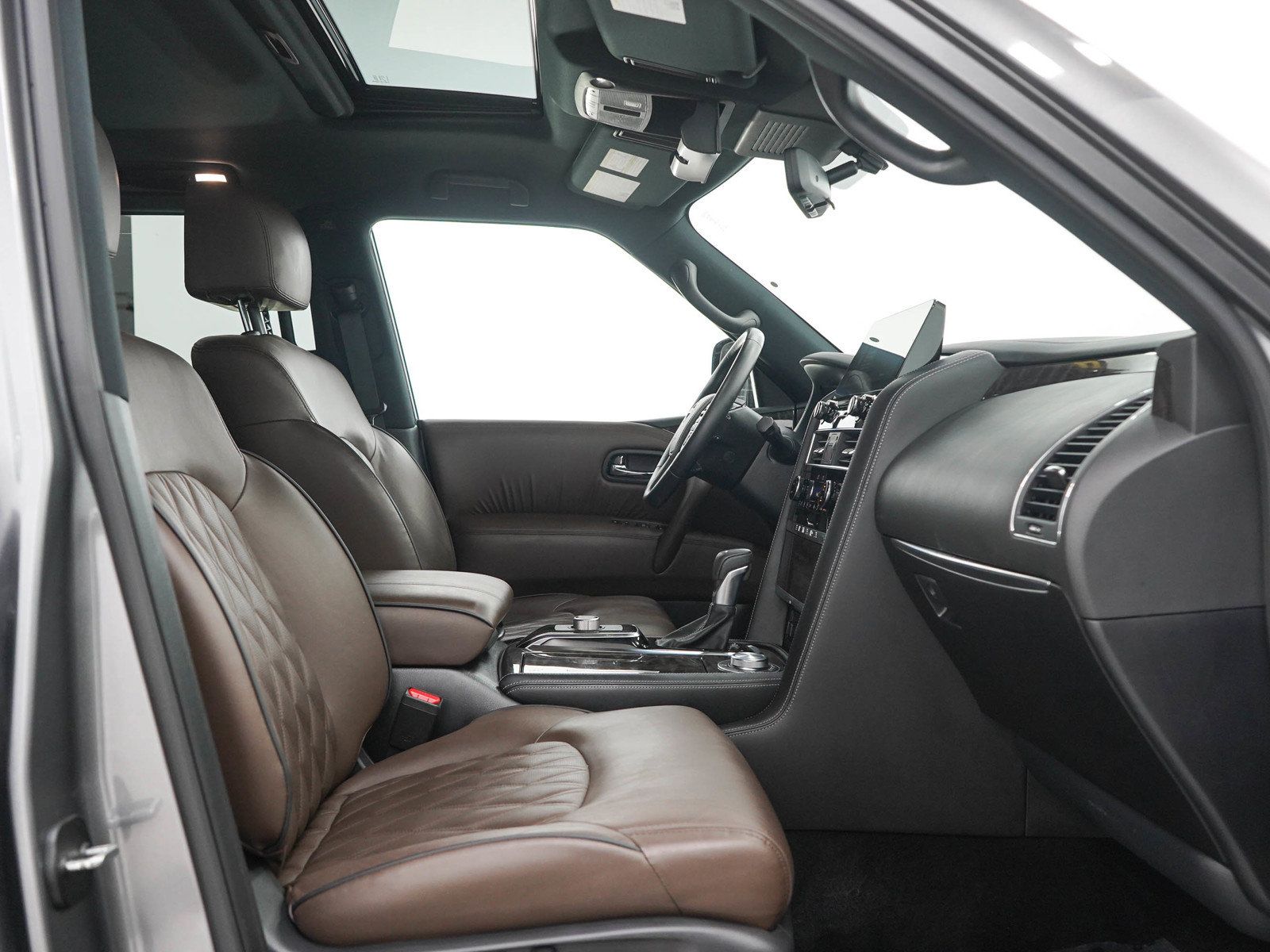 Used 2022 Nissan Armada Platinum w/ Captain's Chairs Package AWD/4WD image 13