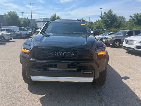 Used 2025 Toyota 4Runner Trailhunter AWD/4WD image 2