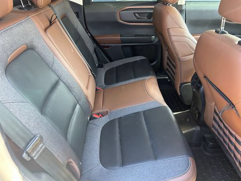 Used 2022 Ford Bronco Sport Outer Banks w/ Tech Package AWD/4WD image 11