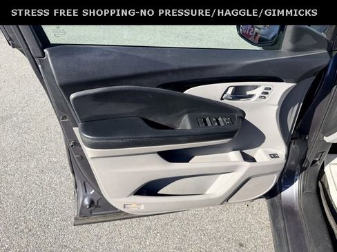 Used 2016 Honda Pilot Touring image 15