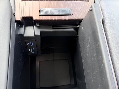 Used 2021 Toyota Sienna LE FWD image 46
