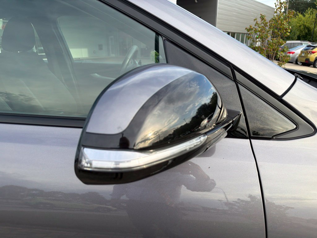 Used 2023 Chevrolet Bolt EUV LT w/ Driver Confidence Package FWD image 16