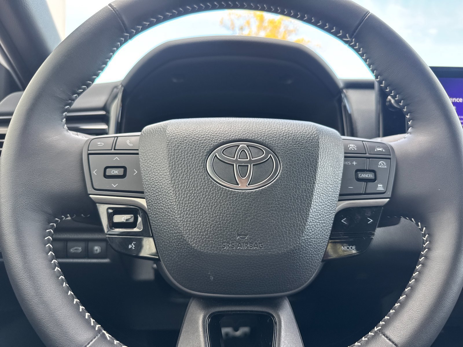 Used 2026 Toyota Camry SE w/ Multimedia Upgrade Package FWD image 23