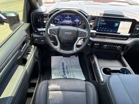 Used 2025 Chevrolet Silverado 2500 LTZ w/ LTZ Plus Package AWD/4WD image 19