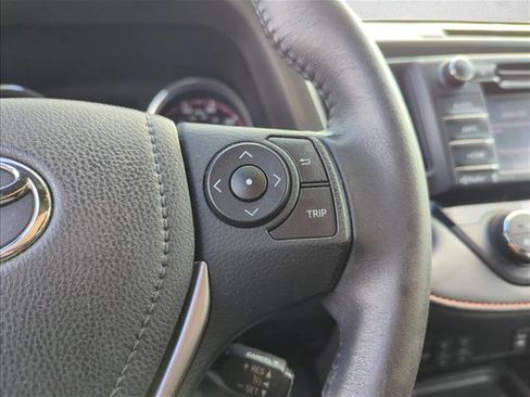 Used 2016 Toyota RAV4 SE image 14