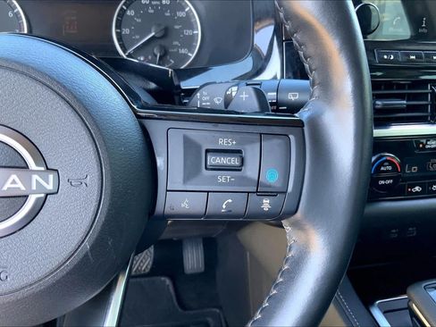 Used 2024 Nissan Pathfinder SL w/ SL Premium Package AWD/4WD image 23