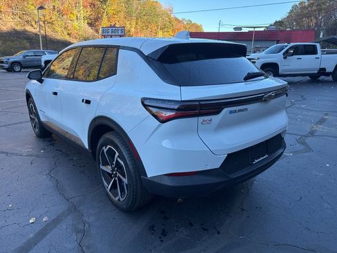 New 2026 Chevrolet Equinox EV LT image 2