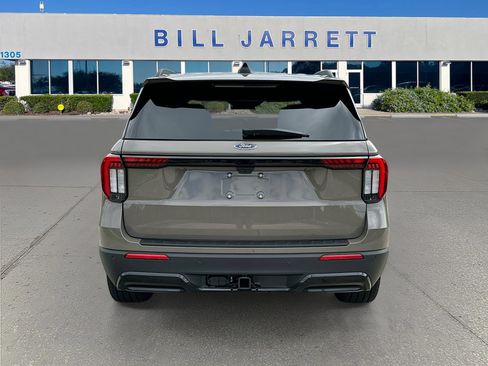 New 2026 Ford Explorer ST-Line w/ ST-Line Street Pack image 5