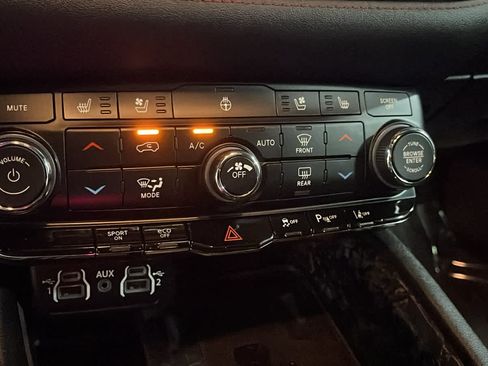 Used 2023 Dodge Durango R/T AWD/4WD image 20