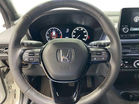 Used 2025 Honda HR-V Sport image 18