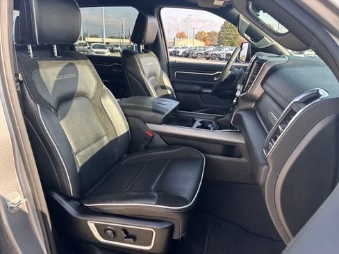 Used 2025 RAM 1500 Laramie image 13