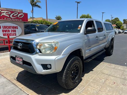 Used 2013 Toyota Tacoma PreRunner w/ SR5 Pkg RWD image 4
