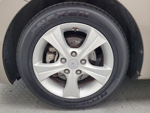Used 2016 Hyundai Elantra Value Edition FWD image 31