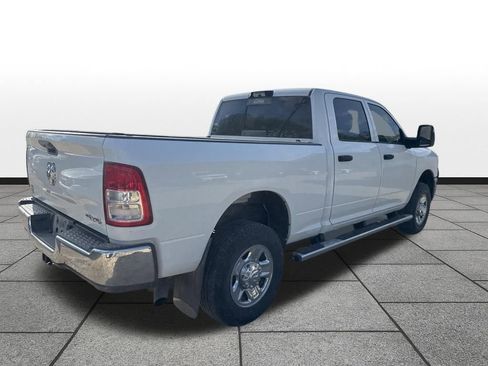 Used 2024 RAM 2500 Tradesman w/ Chrome Appearance Group image 5