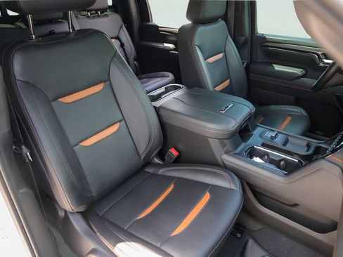 Used 2025 GMC Sierra 2500 AT4 w/ AT4 Premium Plus Package AWD/4WD image 32